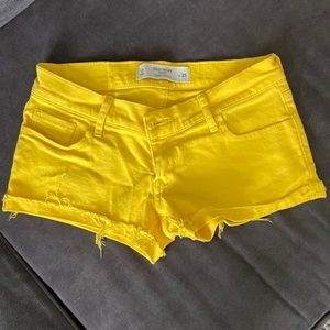 Yellow Gilly Hicks shorts, low rise